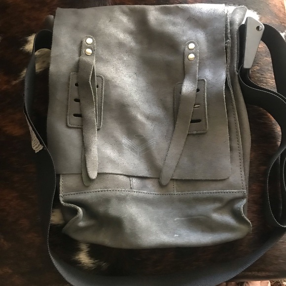 J. Fold Authentic Genuine Gray Leather Message Bag - Picture 1 of 7